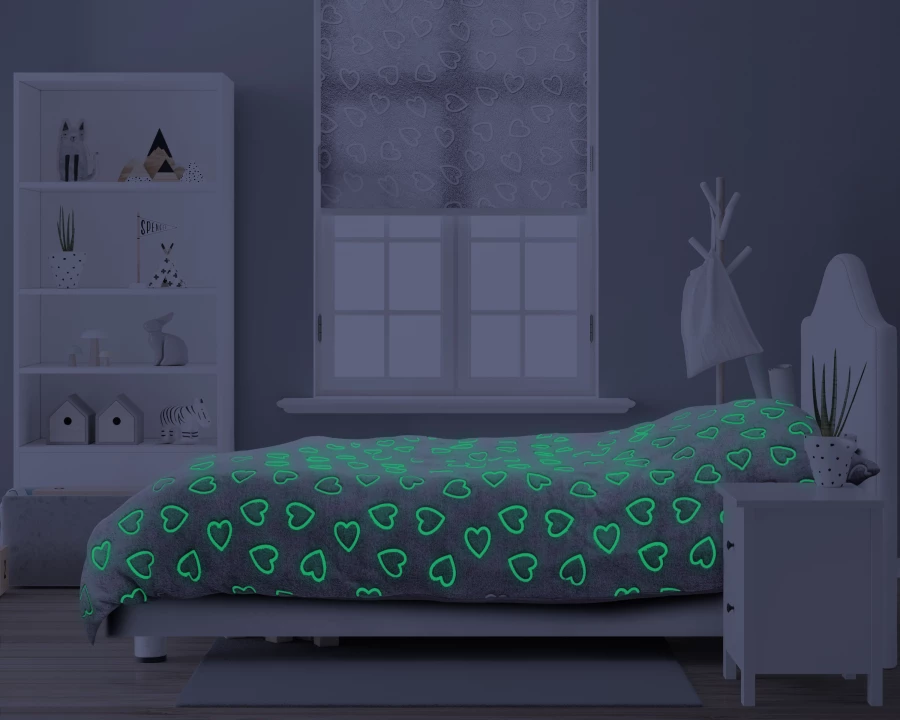 Glow in the dark Hearts Pink
