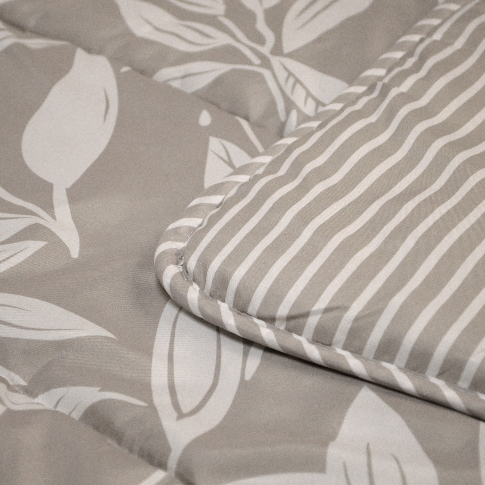 Easy Dekbedden Print - Grey Leafs