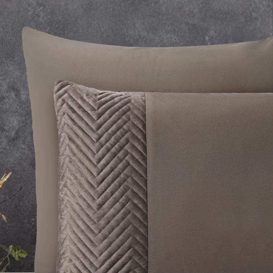 Velvet Crossline Taupe