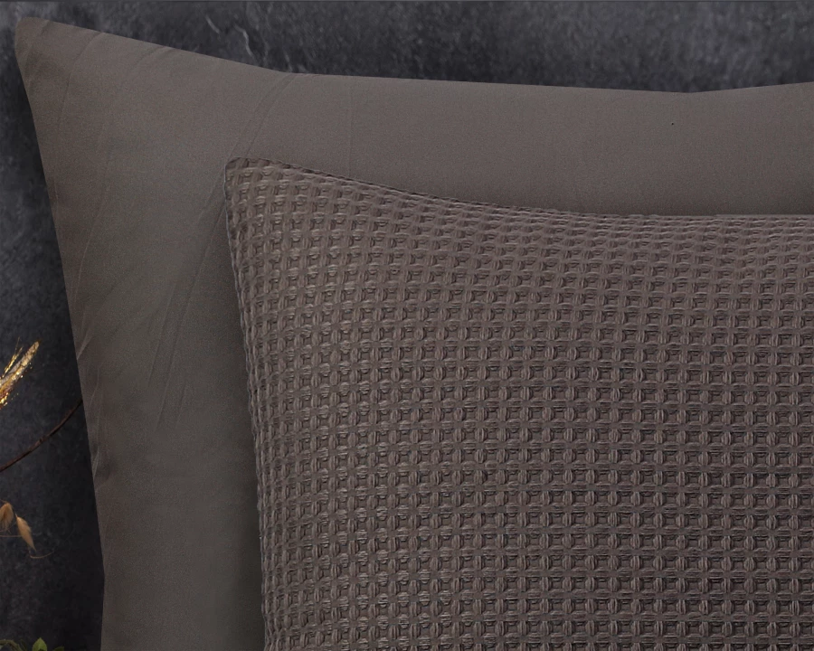 Velvet Piping Deep Taupe