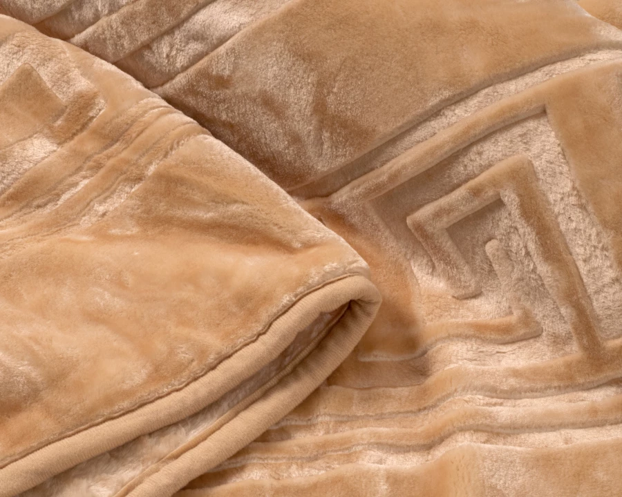 Embossed Zeta Deken Crème 200 x 240