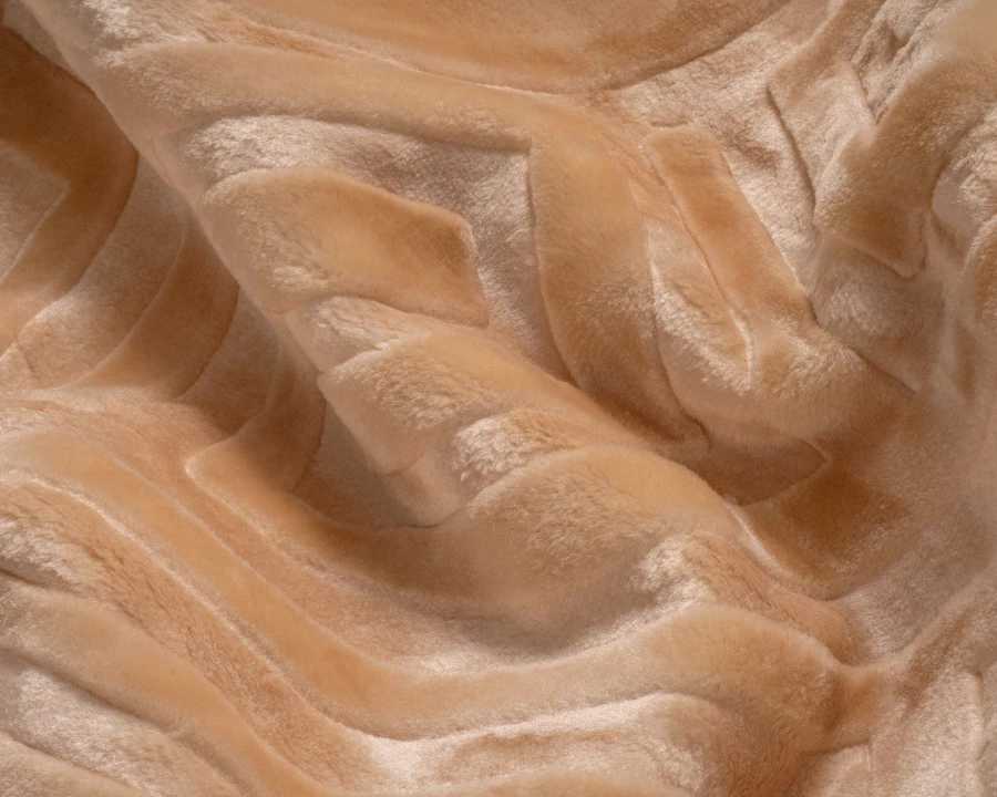 Embossed Zeta Deken Crème 200 x 240